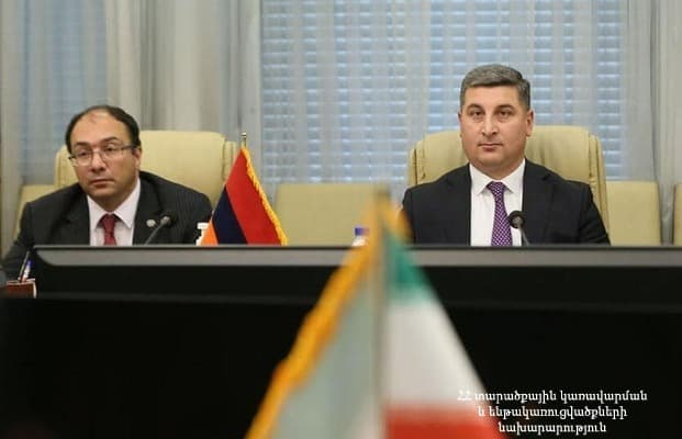 ՀՀ ՏԿԵ նախարար Գնել Սանոսյանը Իրանի Իսլամական Հանրապետություն կատարած աշխատանքային այցի շրջանակներում հանդիպել է ԻԻՀ նավթի նախարար Ջավադ Օջիի հետ

