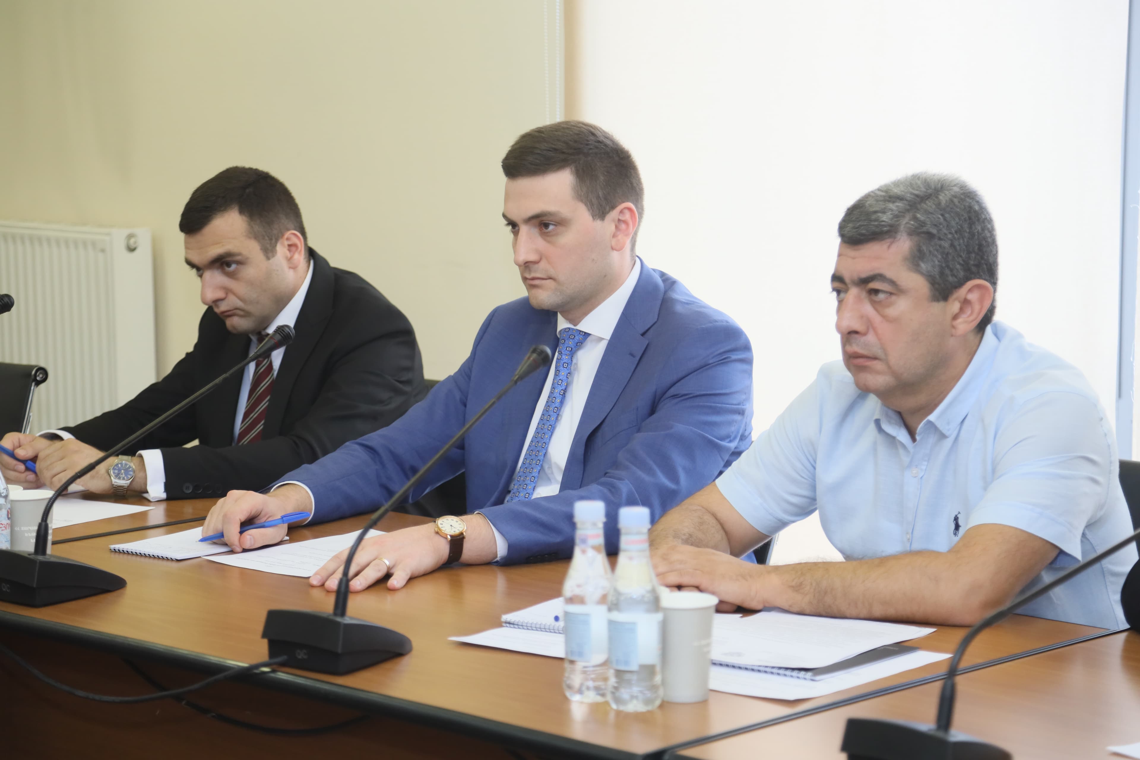 ՏԿԵ նախարարի տեղակալ Արմեն Սիմոնյանն ընդունել է «ԿՈՎԿԱՍ ՌՖ» ԲԸ գլխավոր տնօրենի առաջին տեղակալ Անդրեյ Ցեմախովիչի գլխավորած պատվիրակությանը