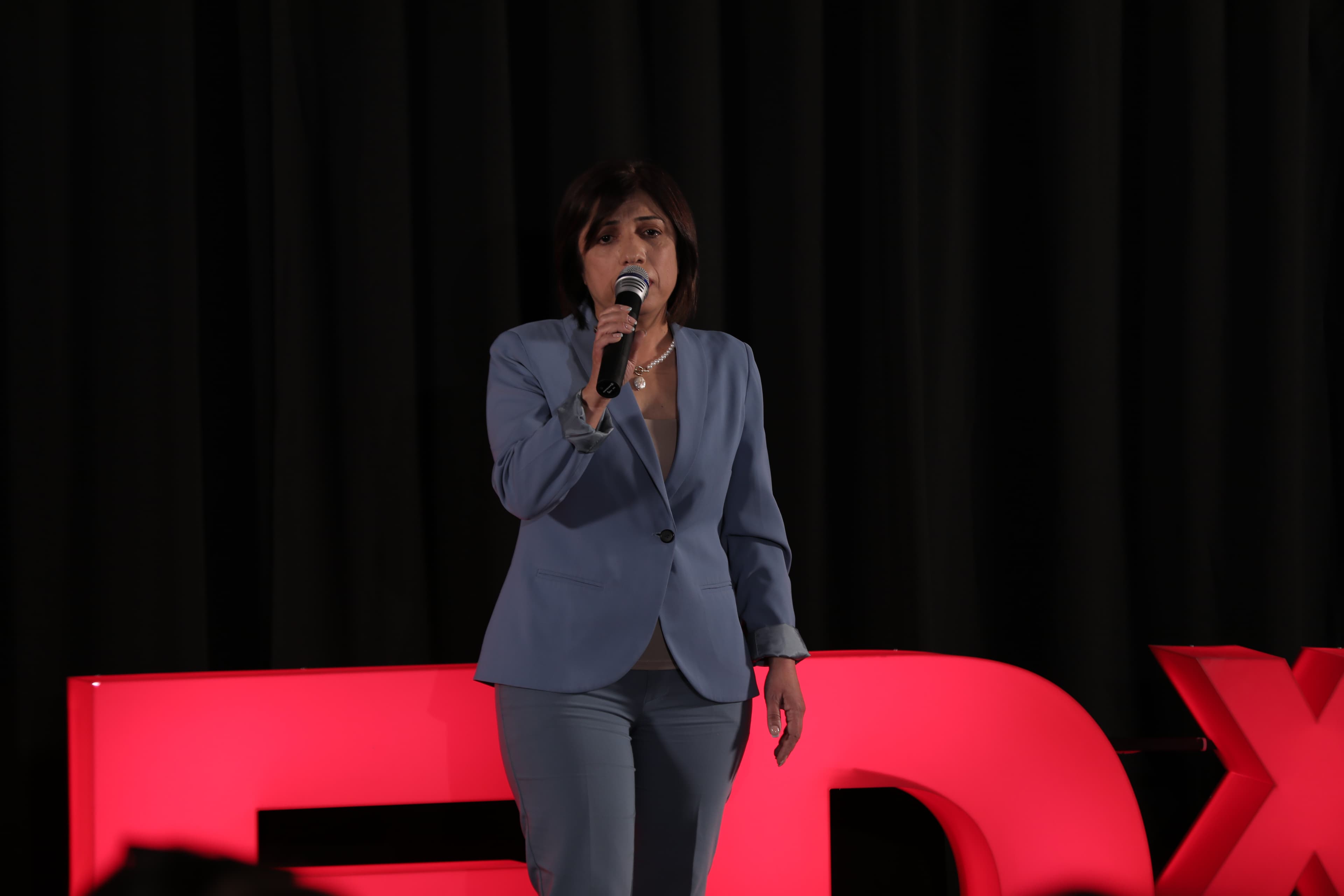 Կանայք բեմում «Ուժը ներսում». TEDxYerevanSalon 