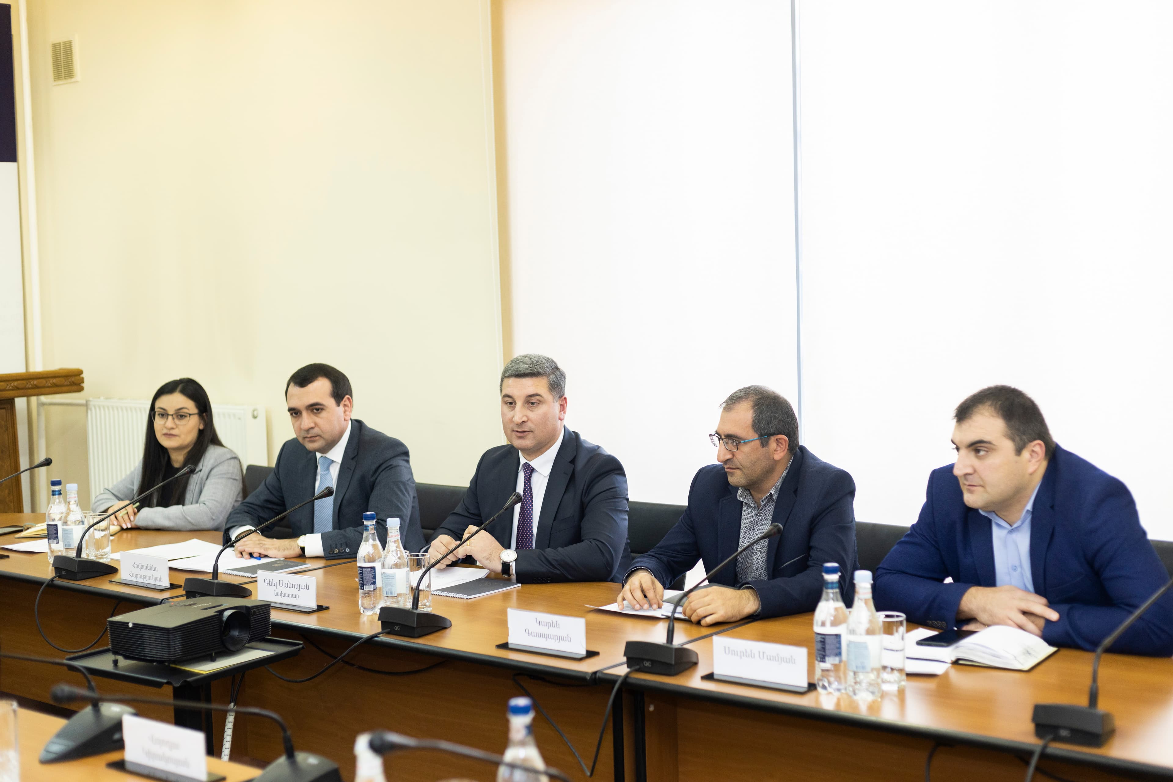 ՏԿԵ նախարար Գնել Սանոսյանն ընդունել է Հայաստանի հանքագործների և մետալուրգների միության անդամներին