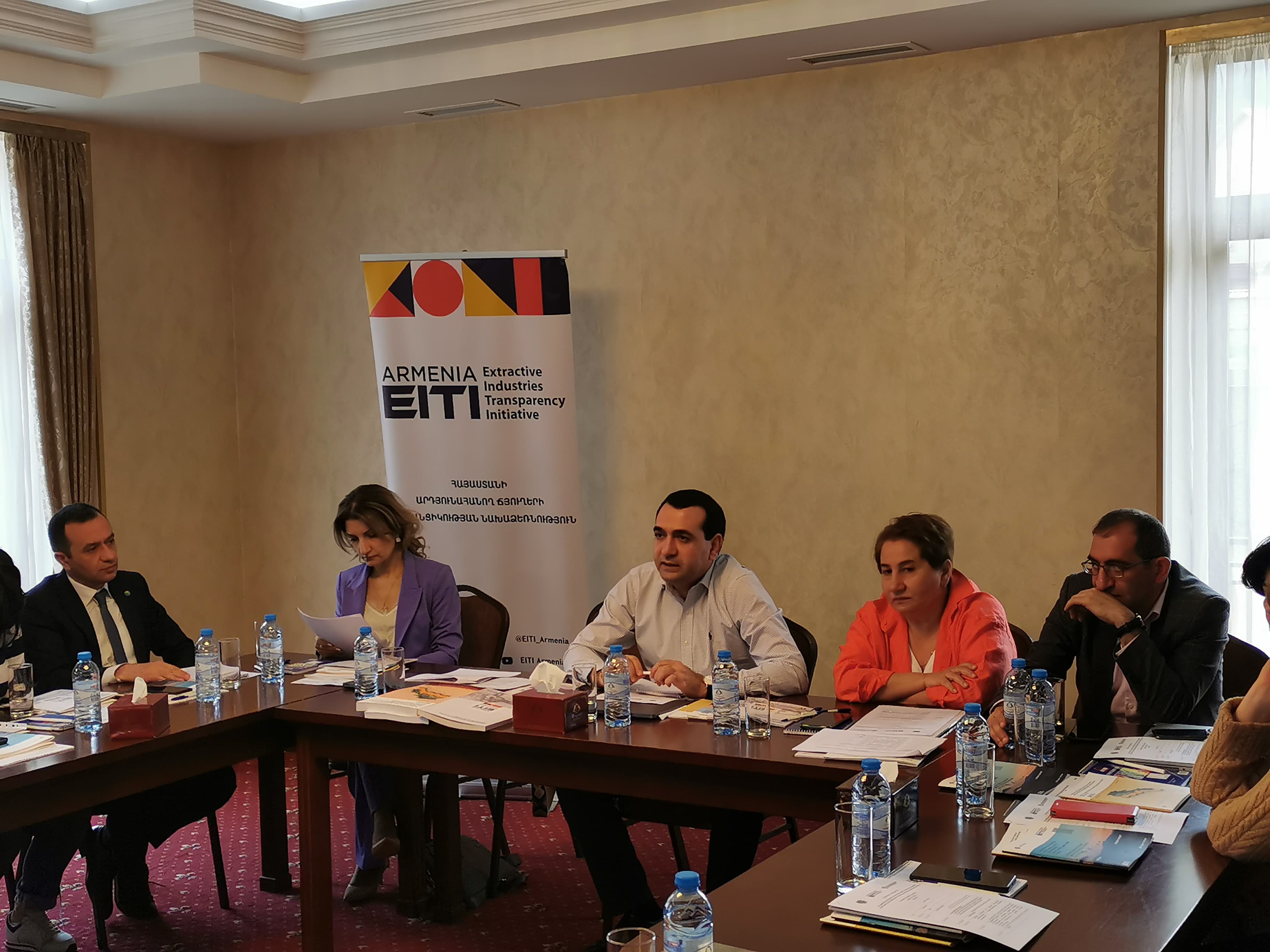 Տեղի է ունեցել «Ռոյալթիներից համայնքային մասհանումների, ԱՃԹՆ-ի ստանդարտի դրույթների ամրապնդման, թափանցիկության և հաշվետվողականության ապահովման վերաբերյալ» թեմայով դասընթաց-աշխատաժողով