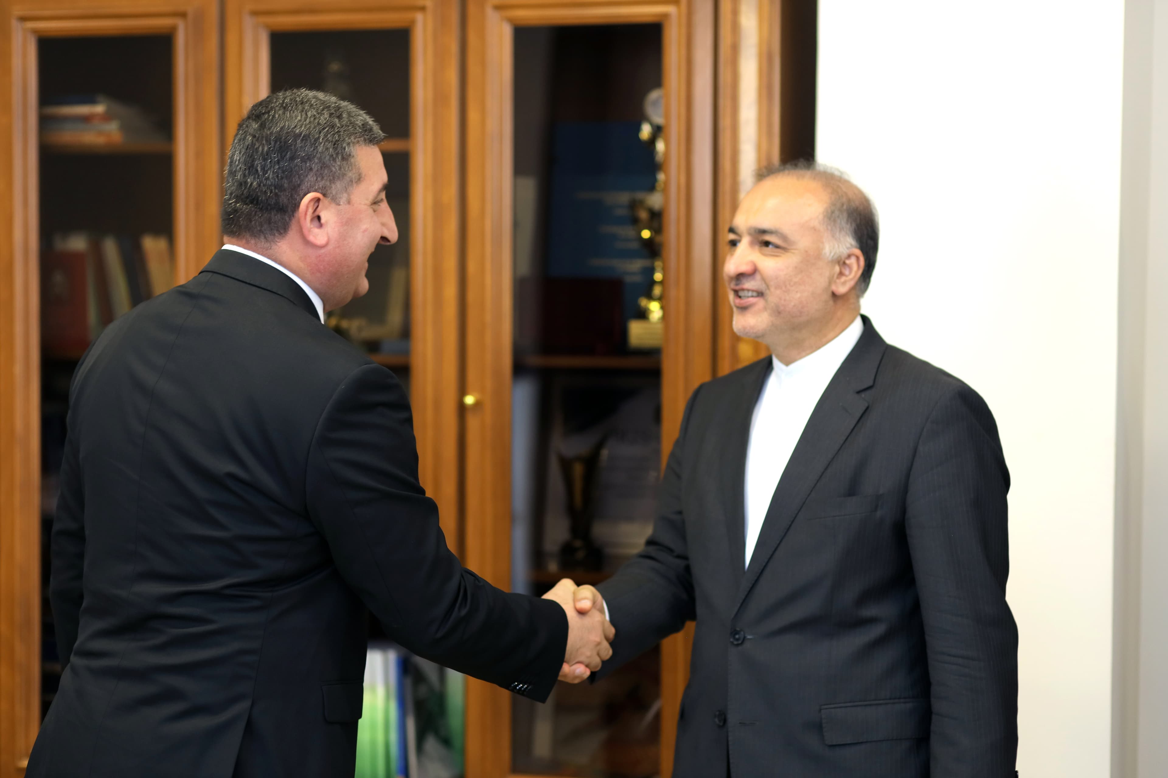 ՀՀ ՏԿԵ նախարար Գնել Սանոսյանն ընդունել է ՀՀ-ում ԻԻՀ նորանշանակ արտակարգ և լիազոր  դեսպան Մեհդի Սոբհանի գլխավորած պատվիրակությանը