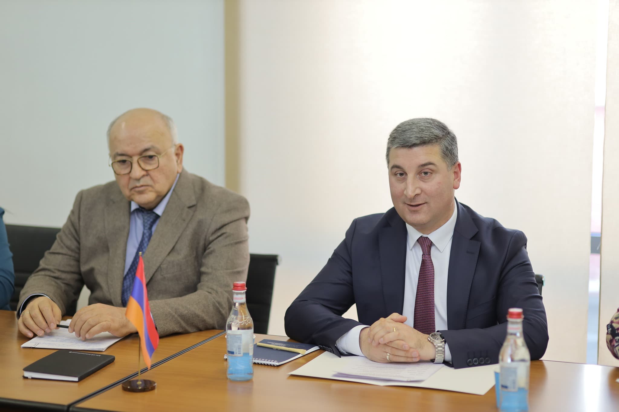 ՀՀ ՏԿԵ ՆԱԽԱՐԱՐ ԳՆԵԼ ՍԱՆՈՍՅԱՆՆ ԸՆԴՈՒՆԵԼ  Է ՀԱՐԱՎԱՅԻՆ ԿՈՎԿԱՍՈՒՄ ԶԱՐԳԱՑՄԱՆ ՖՐԱՆՍԻԱԿԱՆ ԳՈՐԾԱԿԱԼՈՒԹՅԱՆ ԳՐԱՍԵՆՅԱԿԻ ՏՆՕՐԵՆ ՖԱՆՆԻ ԴԵԼՊԵԻ ԳԼԽԱՎՈՐԱԾ ՊԱՏՎԻՐԱԿՈՒԹՅԱՆԸ  