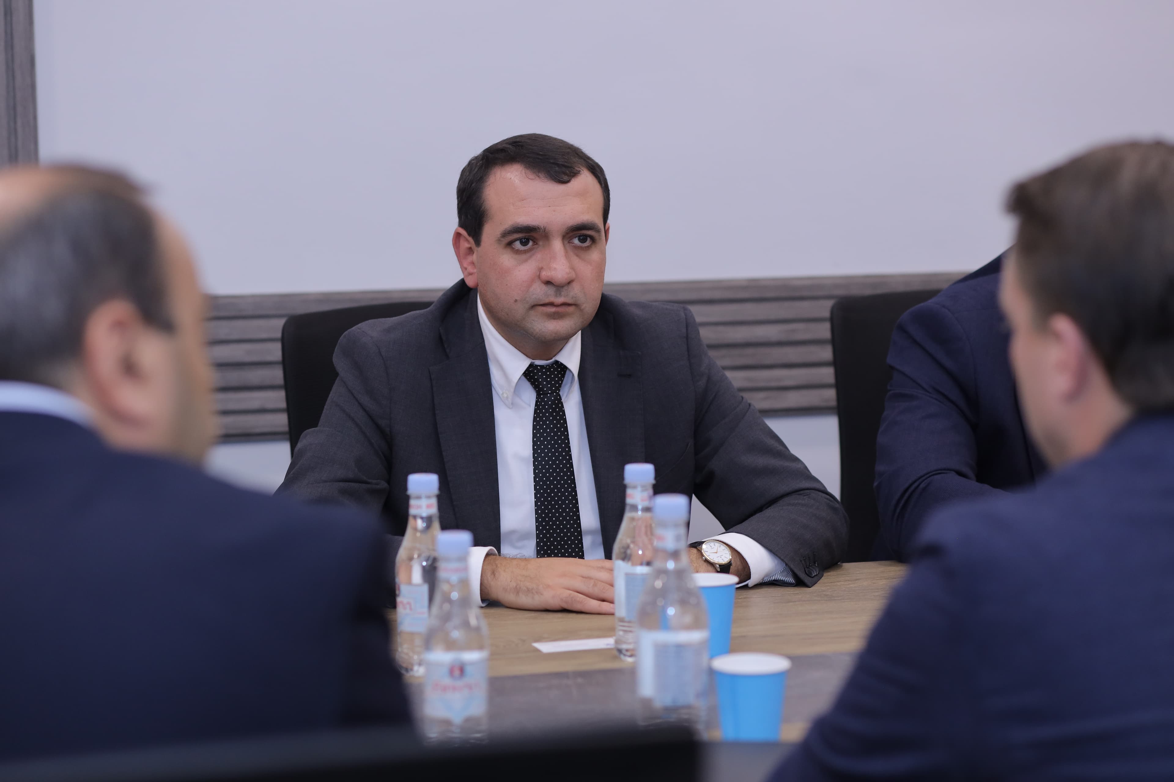 ՀՀ ՏԿԵ նախարարի տեղակալ Հովհաննես Հարությունյանն ընդունել է ԱՄՆ դեսպանատան տնտեսական և առևտրային բաժնի ղեկավար Ուորեն Վիլսոնին
