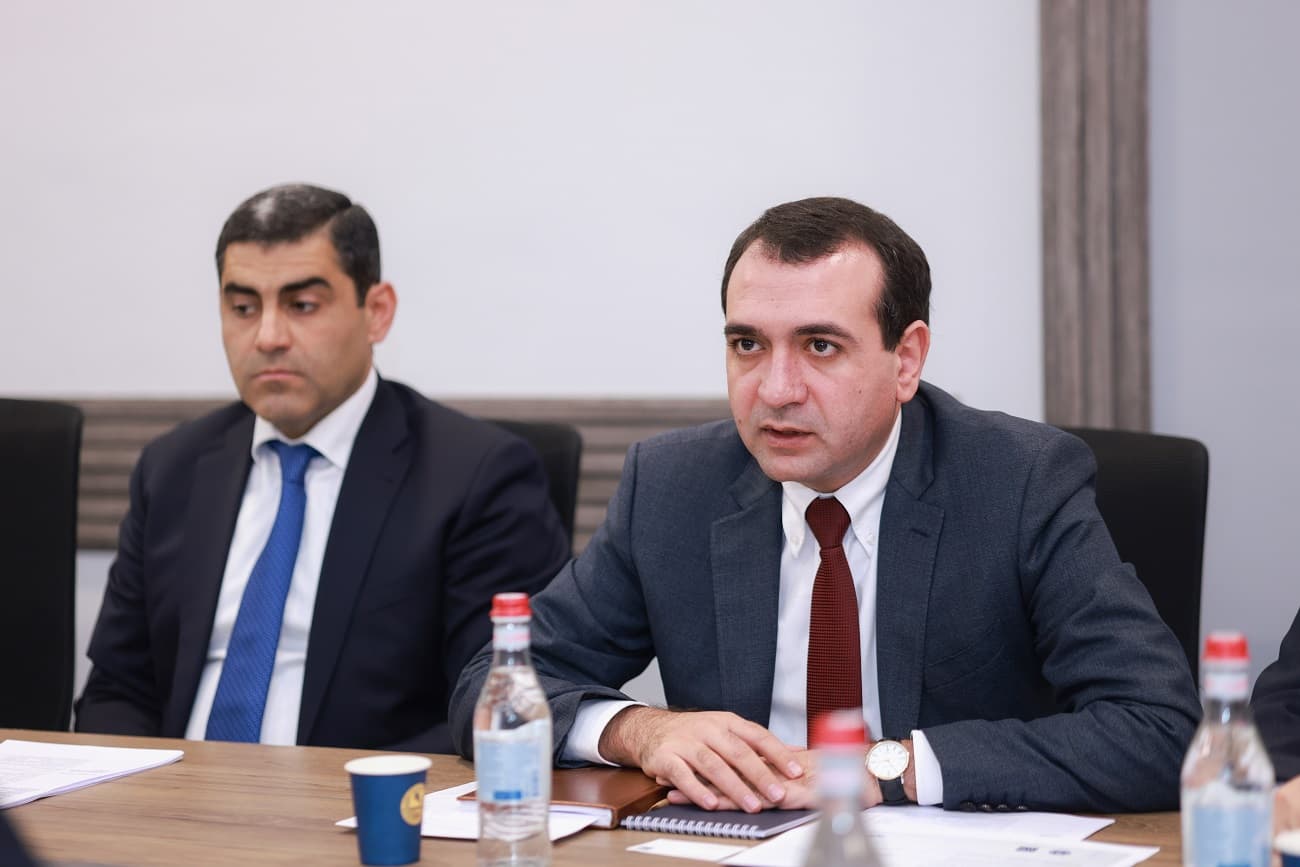 ՀՀ ՏԿԵ նախարարի տեղակալի ժ/պ Հովհաննես Հարությունյանն ընդունել է ԱԶԲ էներգետիկայի մասնագետ Արեգ Բարսեղյանին