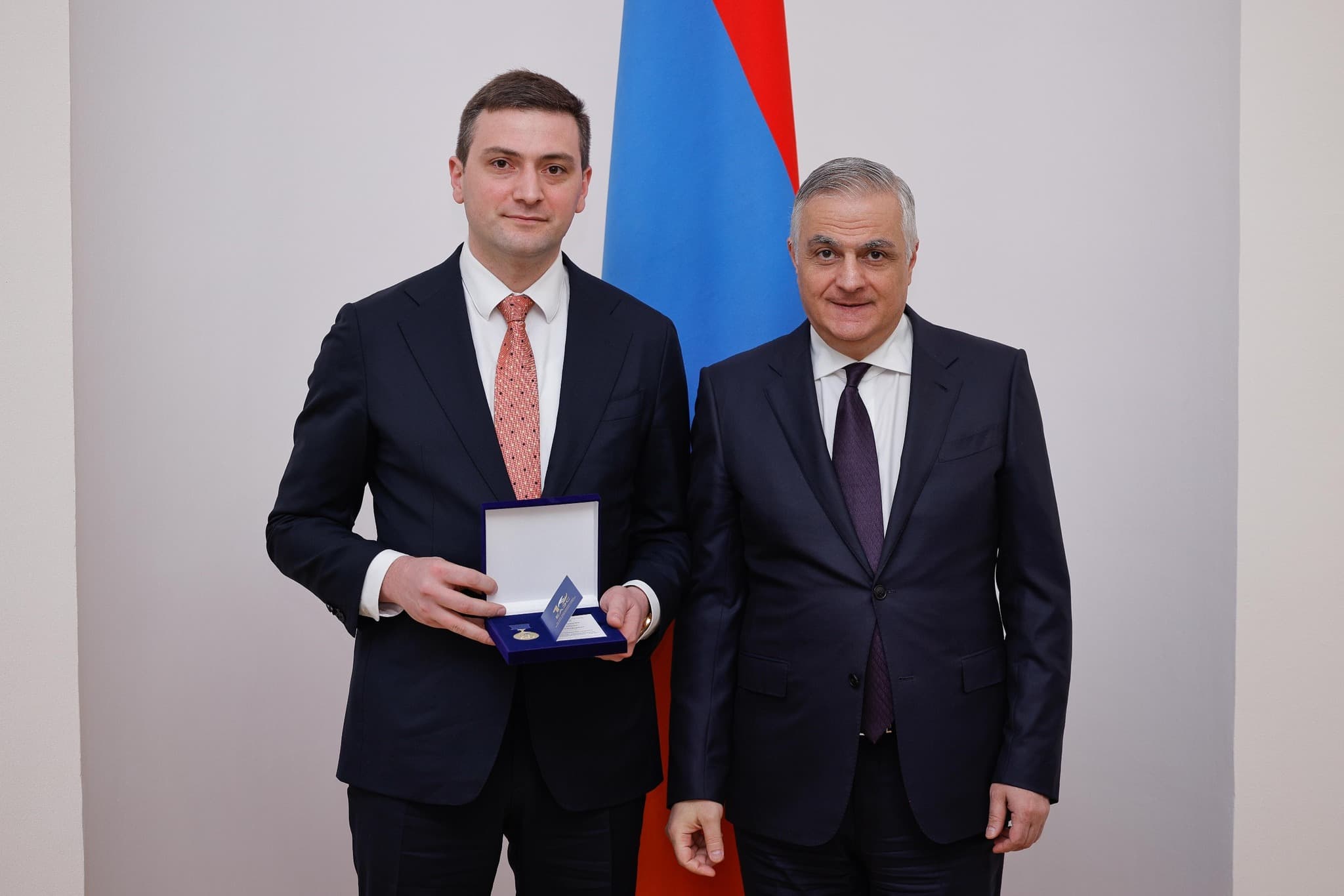 ՀՀ ՏԿԵ նախարարի տեղակալ Արմեն Սիմոնյանը պարգևատրվել է «Եվրասիական տնտեսական միությունը 10 տարեկան է» մեդալով