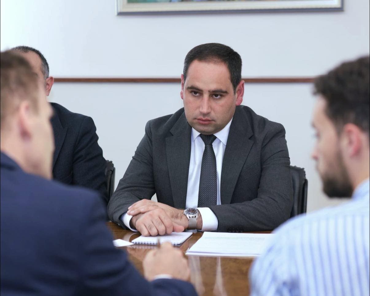ՀՀ ՏԿԵ նախարար Դավիթ Խուդաթյանն ընդունել է ՀՀ-ում Շվեյցարիայի Համադաշնության արտակարգ և լիազոր դեսպան Լուկաս Ռոզենկրանցի գլխավորած պատվիրակությանը