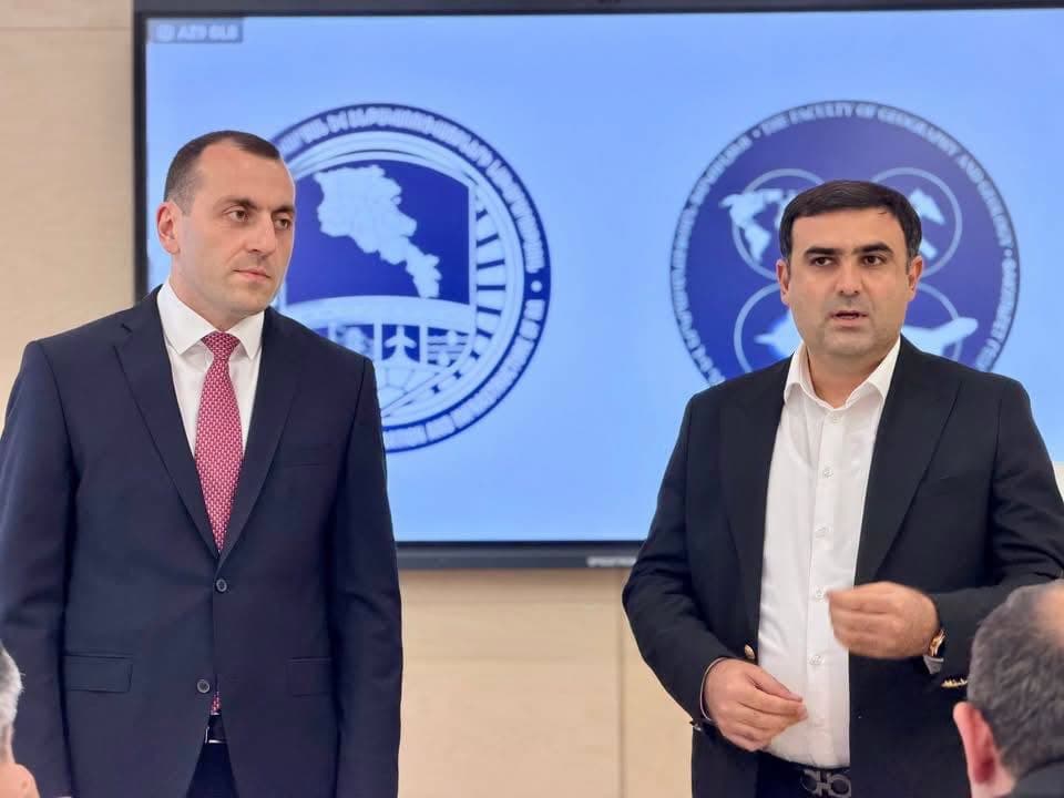 ՀՀ ՏԿԵ ԵՎ ԵՊՀ ԱՇԽԱՐՀԱԳՐՈՒԹՅԱՆ ԵՎ ԵՐԿՐԱԲԱՆՈՒԹՅԱՆ ՖԱԿՈՒԼՏԵՏԻ ՀԱՄԱԳՈՐԾԱԿՑՈՒԹՅԱՆ ՇՐՋԱՆԱԿՈՒՄ ԱՆՑԿԱՑՎԵԼ Է «LEAPFROG GEO» 3D ՎԵՐԱՊԱՏՐԱՍՏՄԱՆ ԴԱՍԸՆԹԱՑԸ