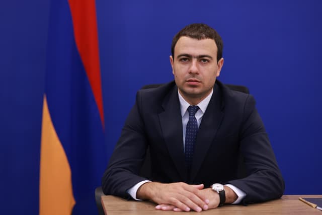 Պապին Գալստյան