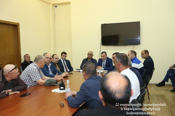 ՀՀ ՏԿԵ նախարարությունում անցկացվել է տրանսպորտային միջոցների տեխնիկական զննության գործընթացի վերաբերյալ քննարկում