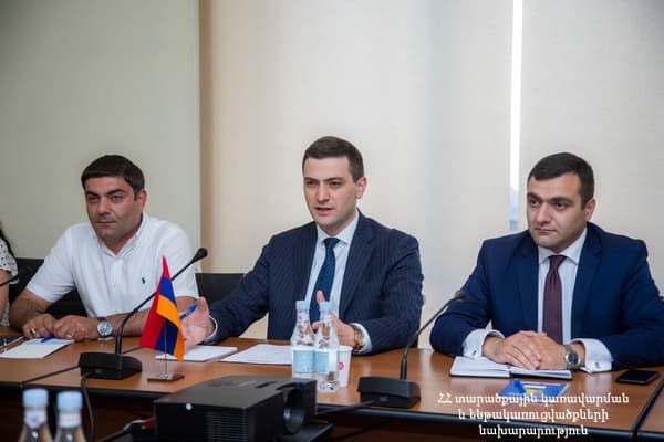 Արմեն Սիմոնյանն ընդունել է ՀՀ-ում Լիտվայի դեսպանի գլխավորած պատվիրակությանը
