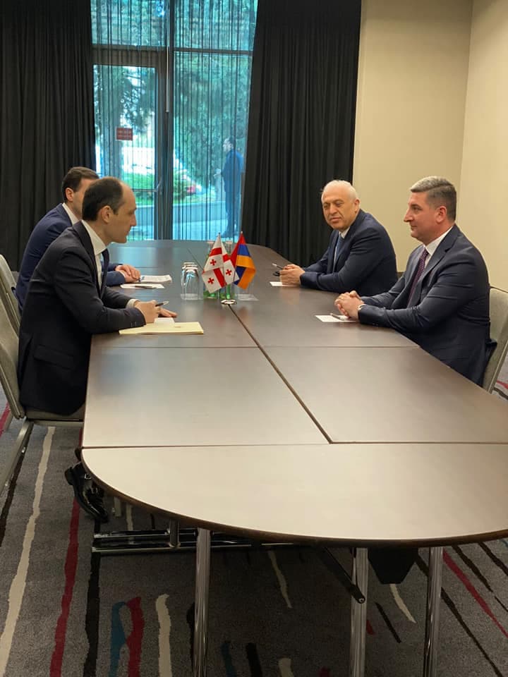 ՀՀ ՏԿԵ նախարար Գնել Սանոսյանը հանդիպում է ունեցել Վրաստանի փոխվարչապետ, էկոնոմիկայի և կայուն զարգացման նախարար Լևան Դավիթաշվիլիի հետ
