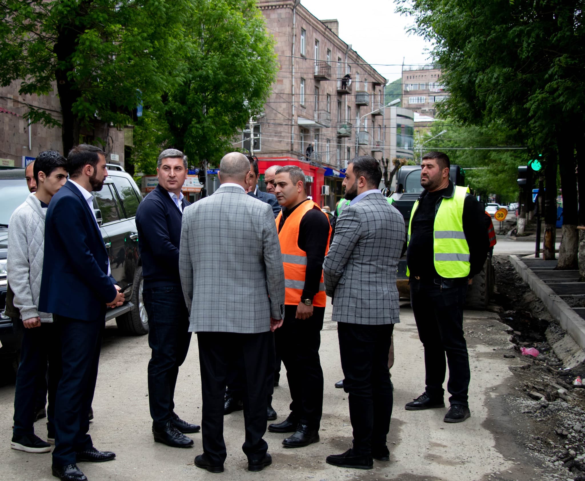 ՀՀ ՏԿԵ նախարար Գնել Սանոսյանն աշխատանքային այցով Վանաձորում էր․ դիտարկվել է պետբյուջեի ֆինանսավորմամբ, ինչպես նաև սուբվենցիոն ծրագրով իրականացվող ճանապարհաշինական աշխատանքների ընթացքը