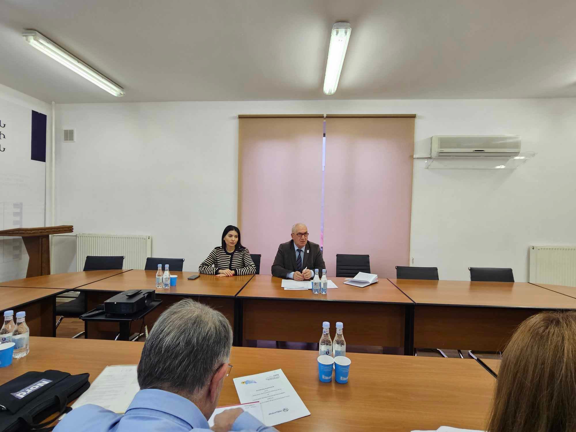 ՀՀ ՏԿԵՆ տեղական ինքնակառավարման քաղաքականության վարչության պետ Աշոտ Գիլոյանն ընդունել է Ֆրանսիայի գյուղական համայնքների ասոցացիայի պատվիրակությանը