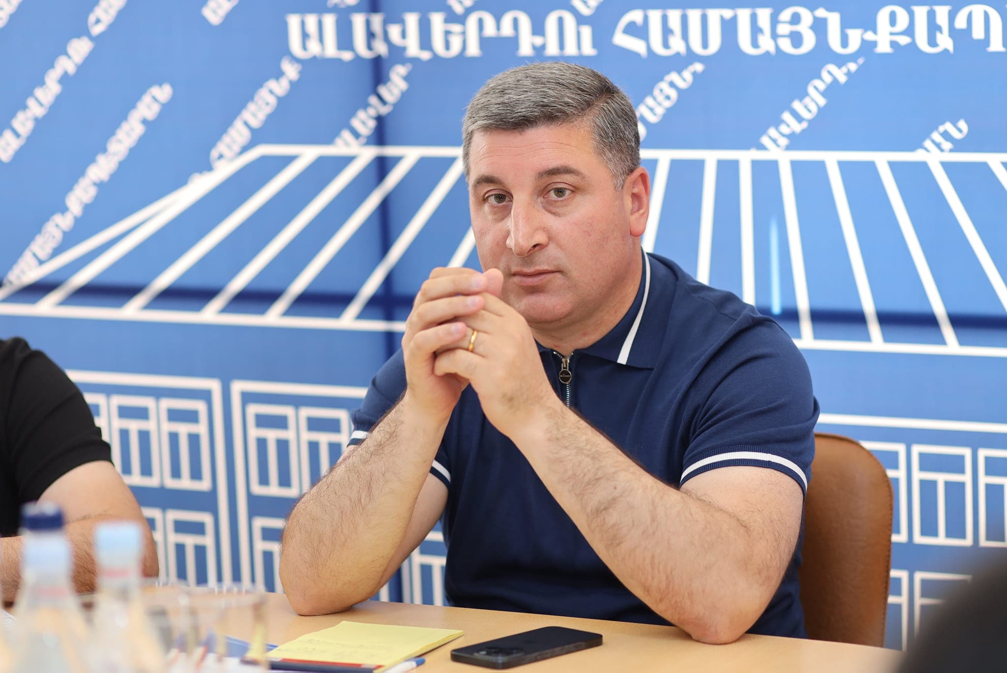 Ալավերդու համայնքապետարանում տեղի է ունեցել օպերատիվ շտաբի հերթական նիստը․ Սանոսյանը նոր հանձնարարականներ է տվել