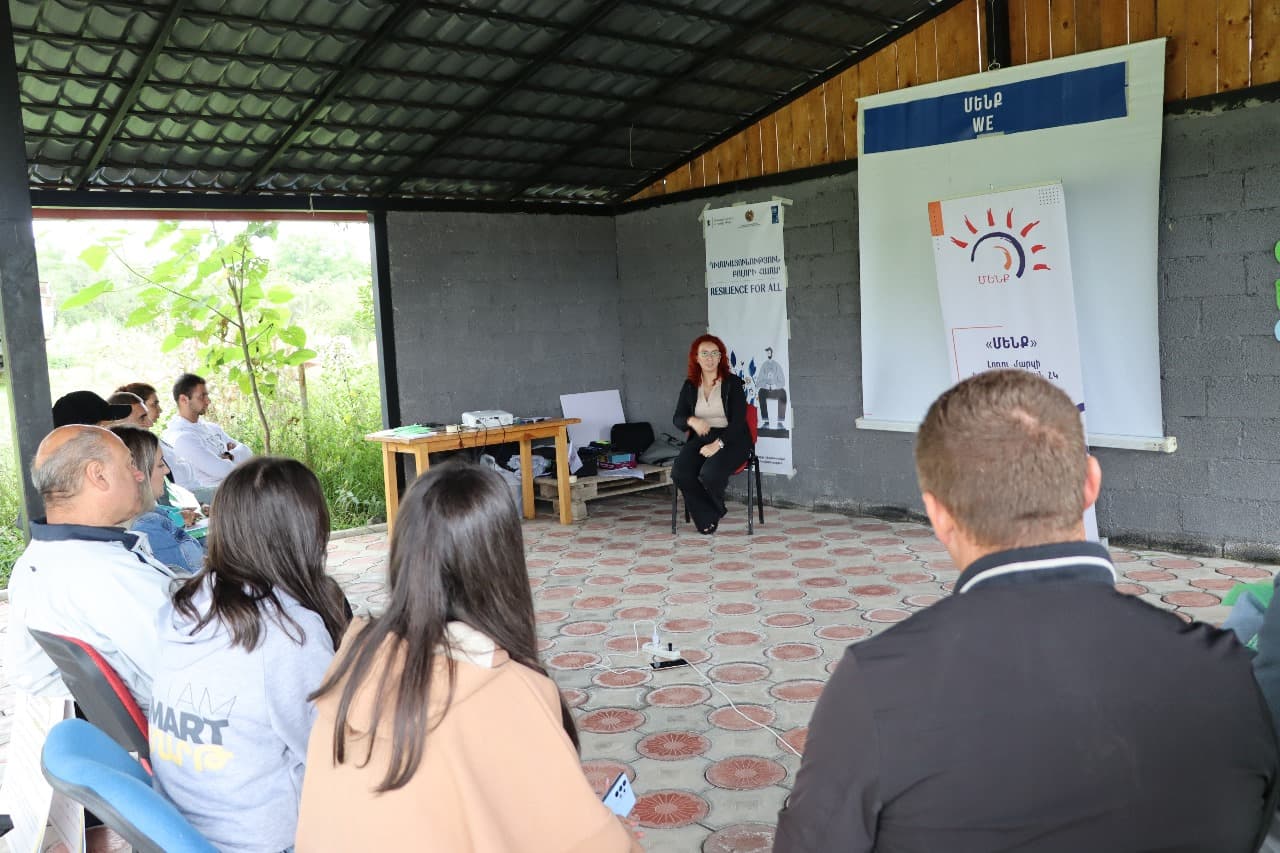 ՀՀ ՏԿԵ նախարարի օգնական Լիանա Հովհաննիսյանը մասնակցել է «Կապը համայնքի հետ.տեղահանված քաղաքացիների հզորացումը և տեղական ինքնակառավարումը» ծրագրի Լոռու ու Տավուշի մարզերի համայնքային համախմբողների վերապաստրաստման եռօրյա դասընթացին