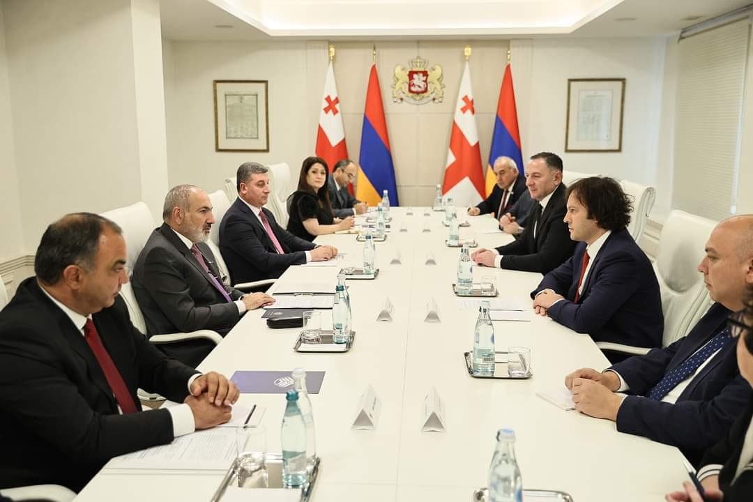 ՀՀ ՏԿԵ նախարար Գնել Սանոսյանը վարչապետ Նիկոլ Փաշինյանի հետ մեկնել է Վրաստանի Հանրապետություն
