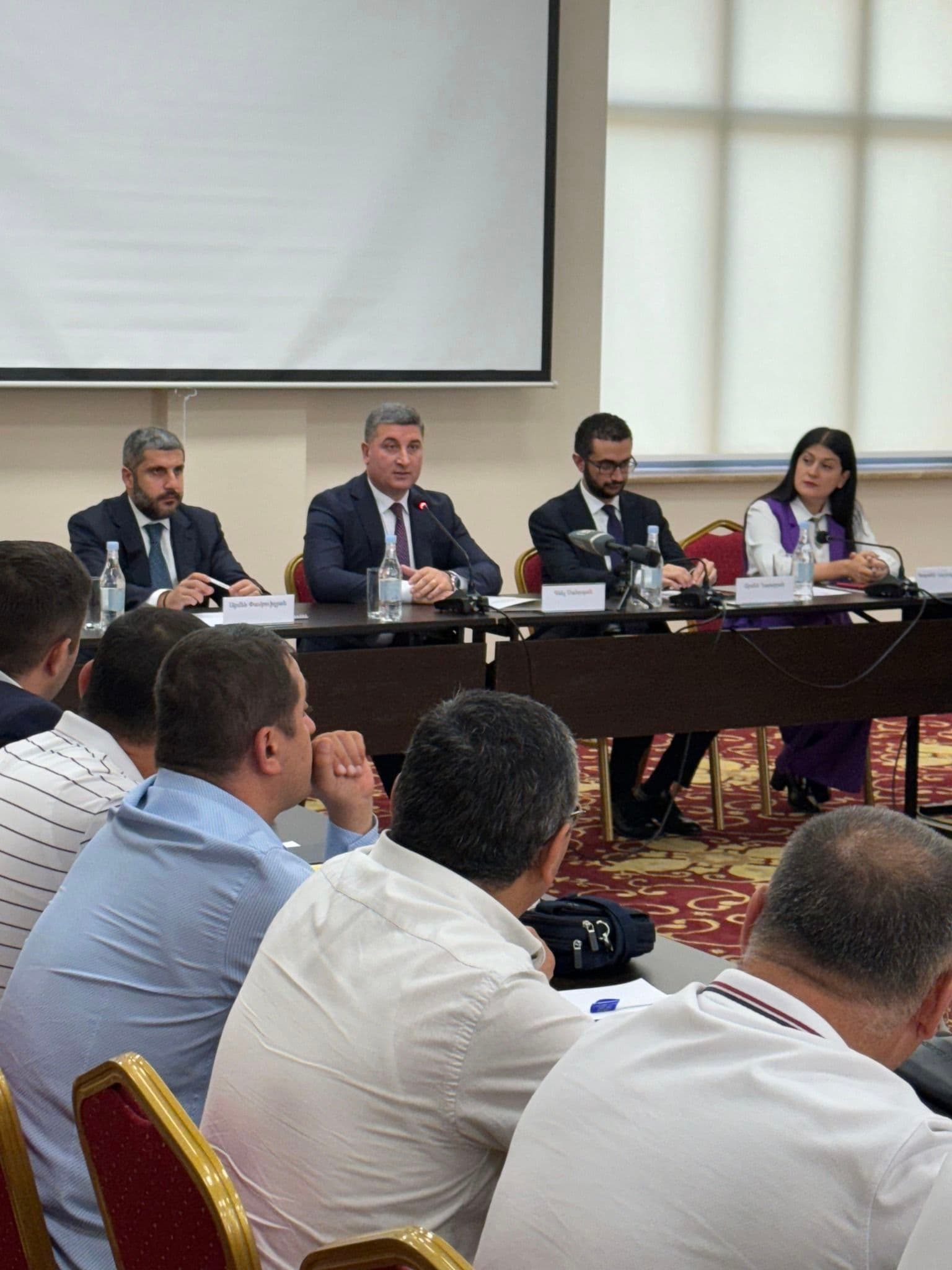 Տեղի է ունեցել ՀՀ ՏԿԵ նախարարին կից Լեռնային Ղարաբաղից բռնի տեղահանված հայերի աջակցման հարցերով ձևավորված հասարակական խորհրդի անդրանիկ նիստը