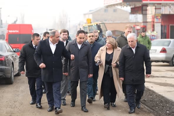 ՀՀ ՏԿԵ նախարար Դավիթ Խուդաթյանը դիտարկել է Ջրվեժ բնակավայրից դեպի Գառնի ձգվող ճանապարհահատվածի շինարարական աշխատանքների ընթացքը