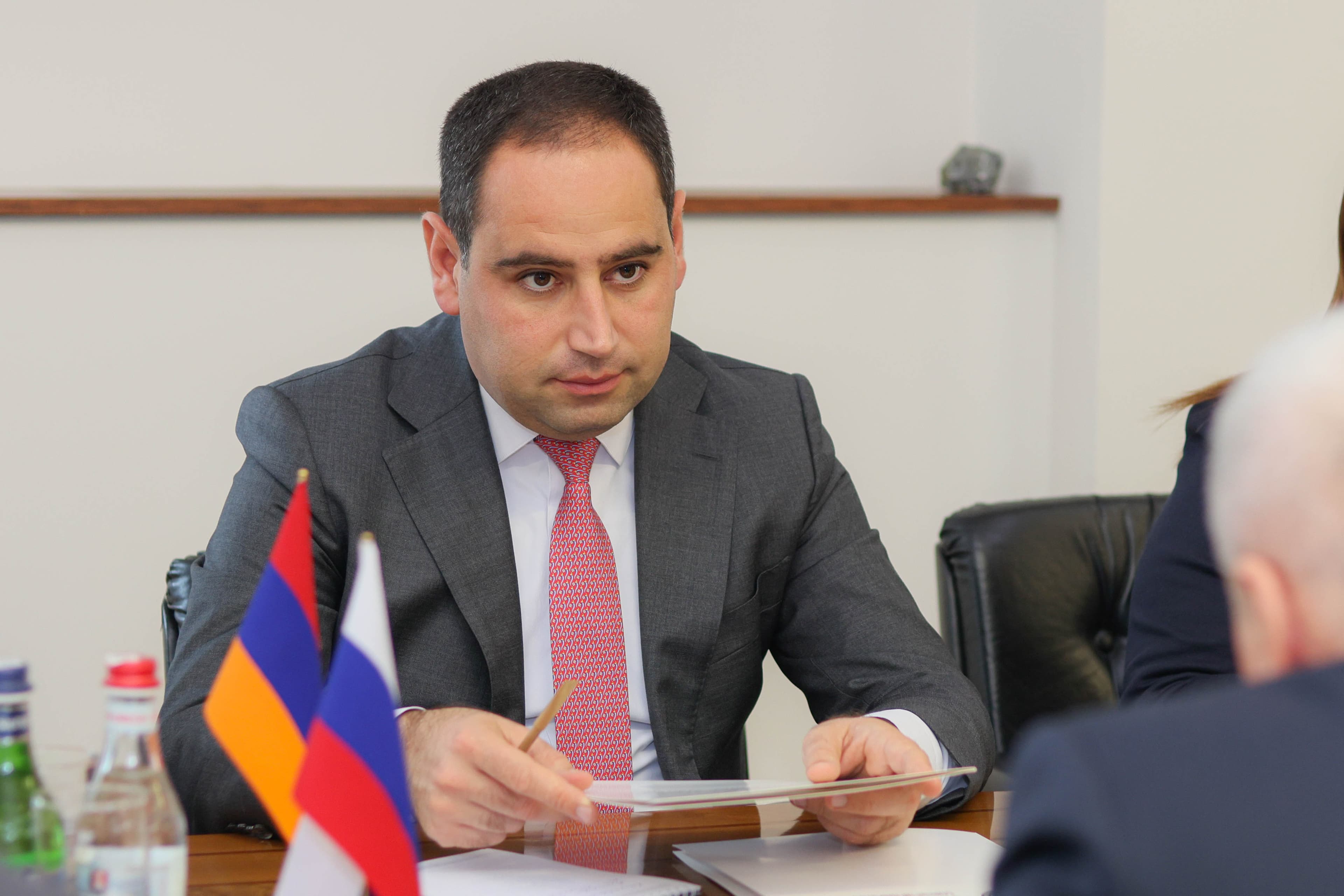 ՀՀ ՏԿԵ նախարար Դավիթ Խուդաթյանն ընդունել է Հայաստանում ՌԴ արտակարգ և լիազոր դեսպան Սերգեյ Կոպիրկինին