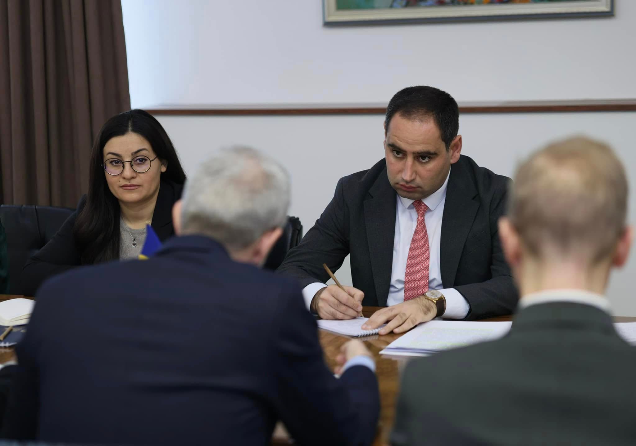 ՀՀ ՏԿԵ նախարար Դավիթ Խուդաթյանն ընդունել է ՀՀ-ում Շվեդիայի Թագավորության արտակարգ և լիազոր դեսպան Պատրիկ Սվենսոնին