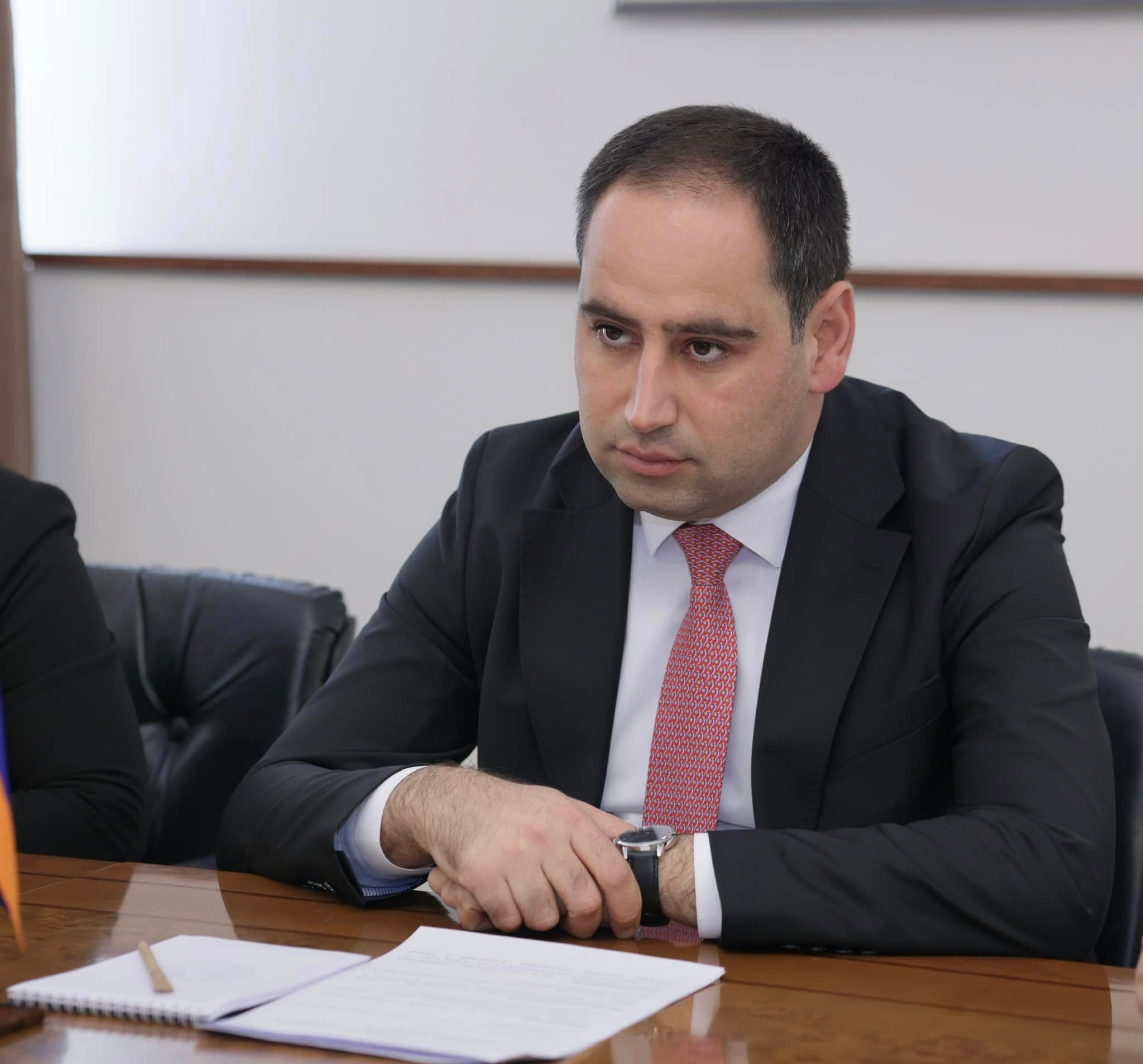 ՀՀ ՏԿԵ նախարար Դավիթ Խուդաթյանն ընդունել է ՀՀ-ում Բելգիայի Թագավորության արտակարգ և լիազոր դեսպան Էրիկ դե Մույնքին
