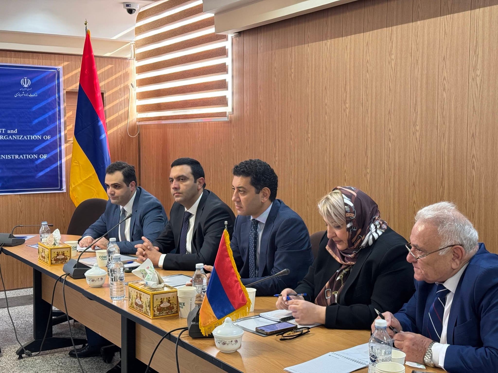 Հանդիպել են ՀՀ ՏԿԵ նախարարի տեղակալ Քրիստինե Ղալեչյանը և ԻԻՀ ճանապարհների և քաղաքաշինության նախարարի տեղակալ Ռեզա Աքբարին